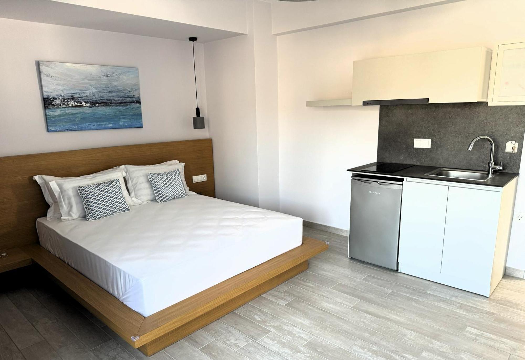 Acra Melia Apartment Palaiontsiflikion Ngoại thất bức ảnh